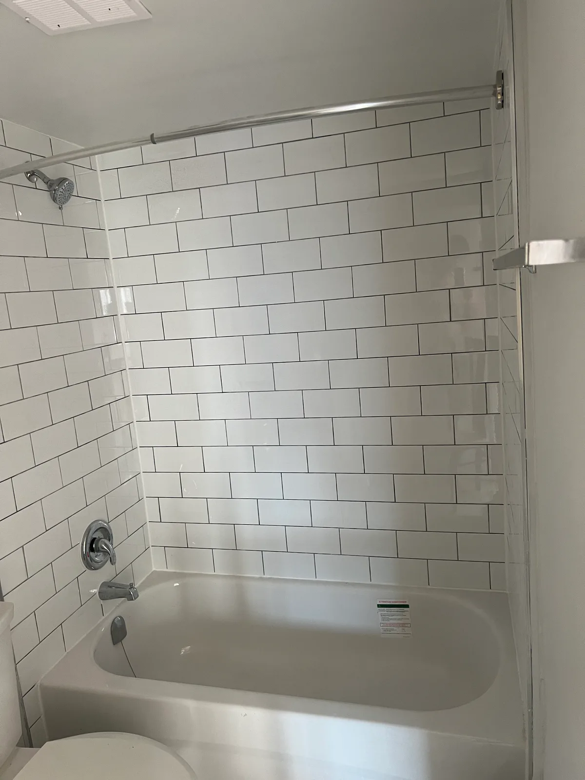 Finished tub and shower surround at Kingsbridge, Bathurst